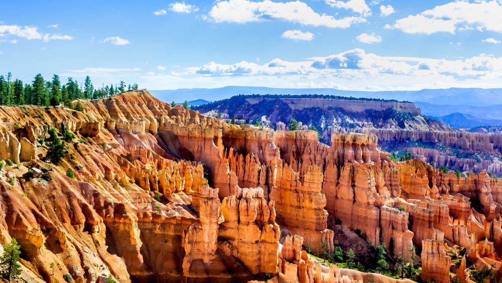 Bryce Canyon National Park hoodoos on the hillside