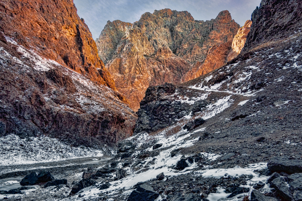 Gobi Gurvansaikhan National Park snowfall