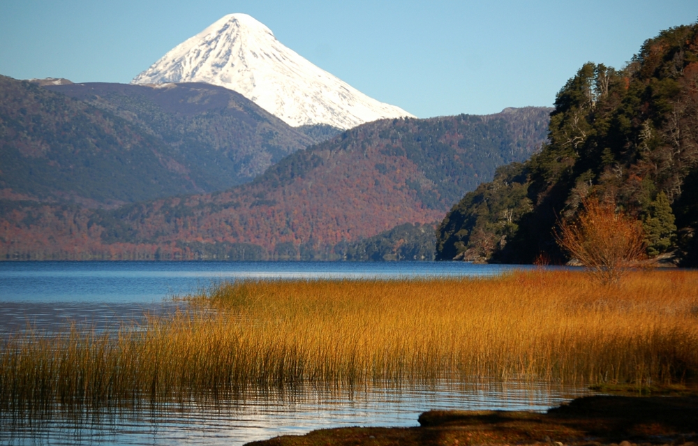 Los Alerces National Park lake and mountain backdrop