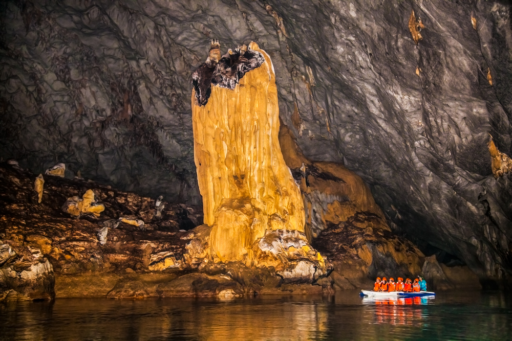 Puerto Princesa Subterranean River boating past cave sightings
