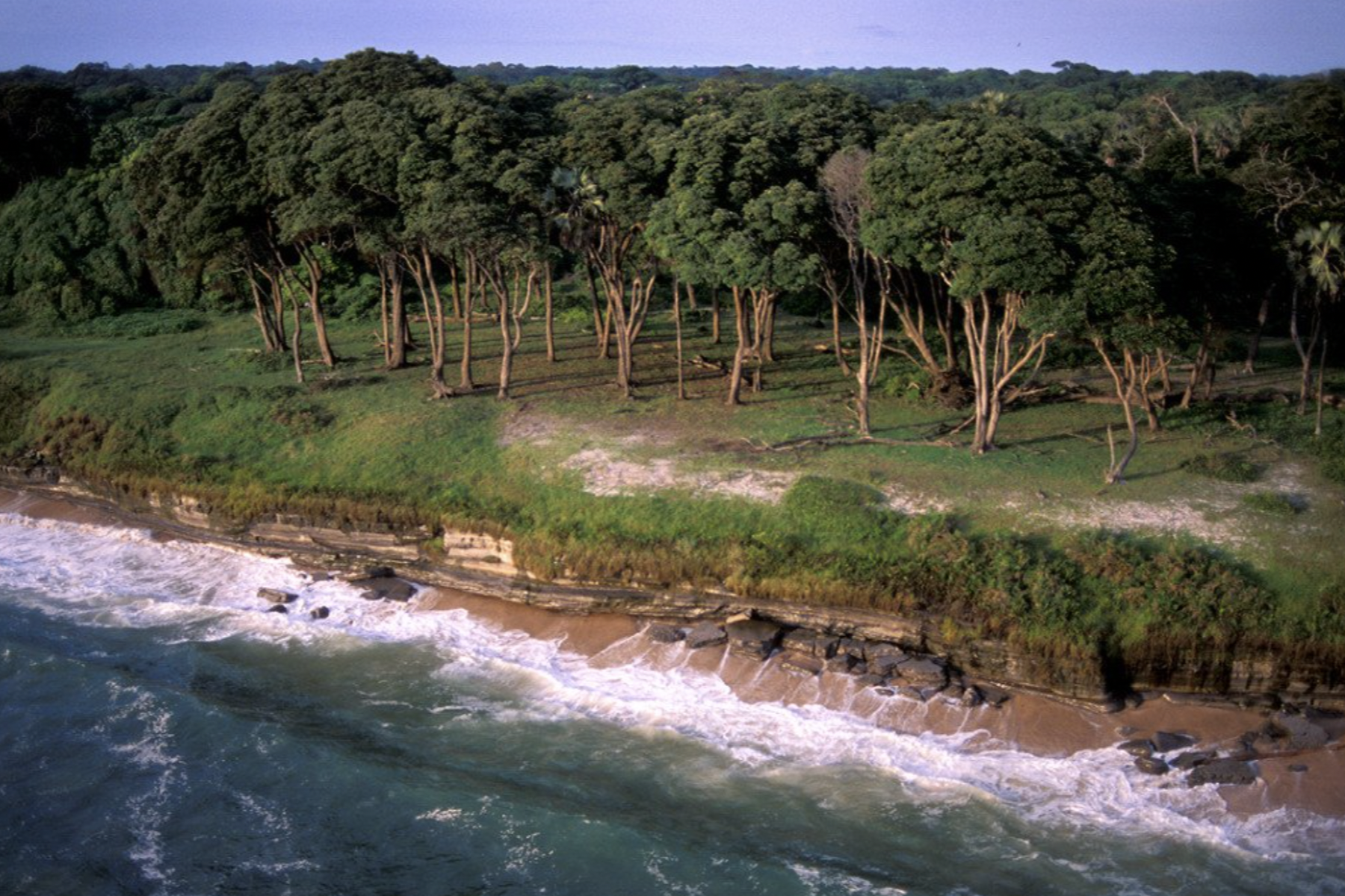 Akanda National Park