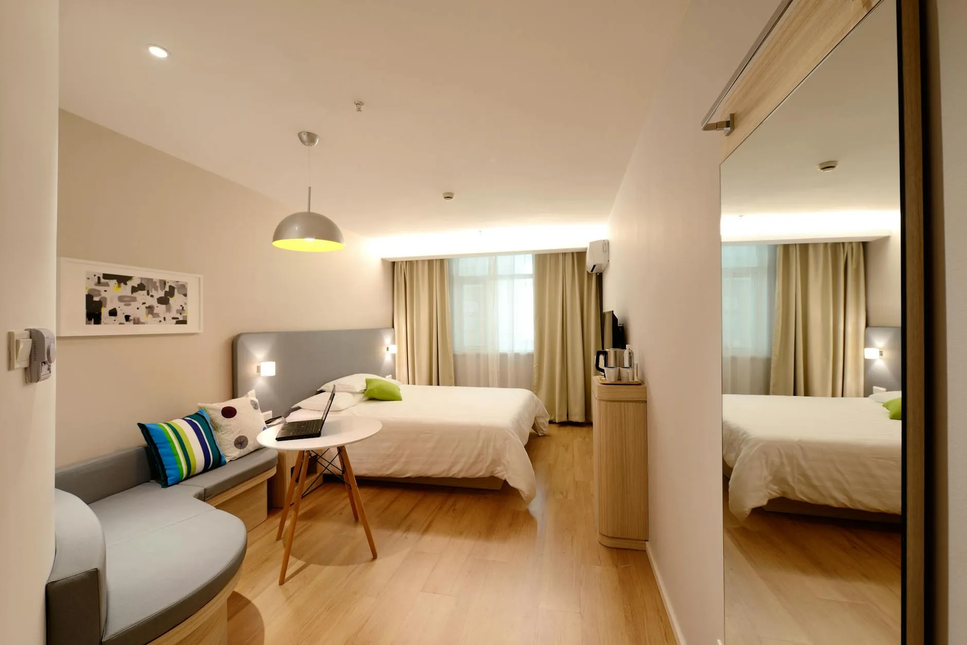 hotel-img-1